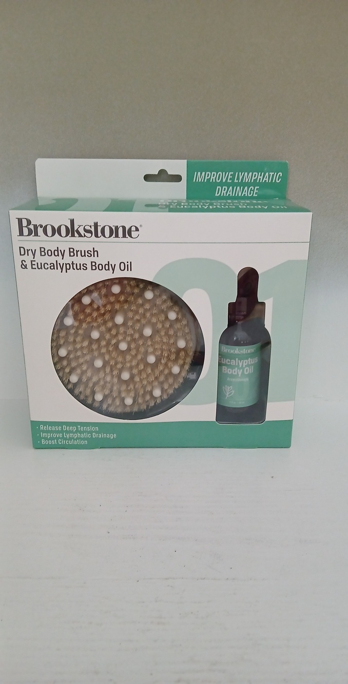 Brookstone Dry Body Brush & Eucalyptus Body Oil